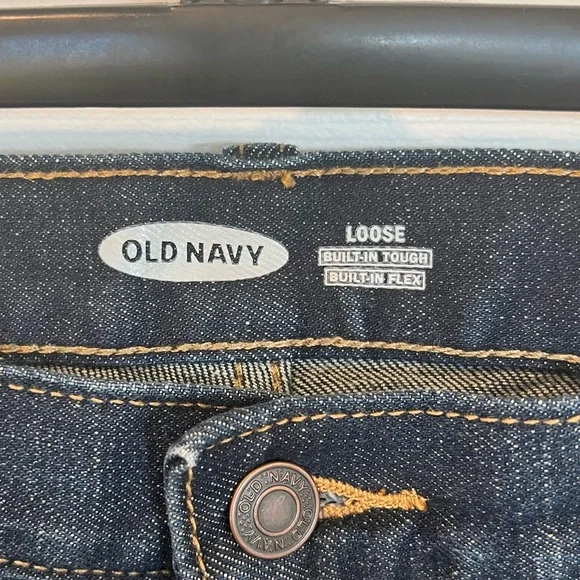 Old Navy Loose Built-In Flex Jeans - Picture 7 of 12